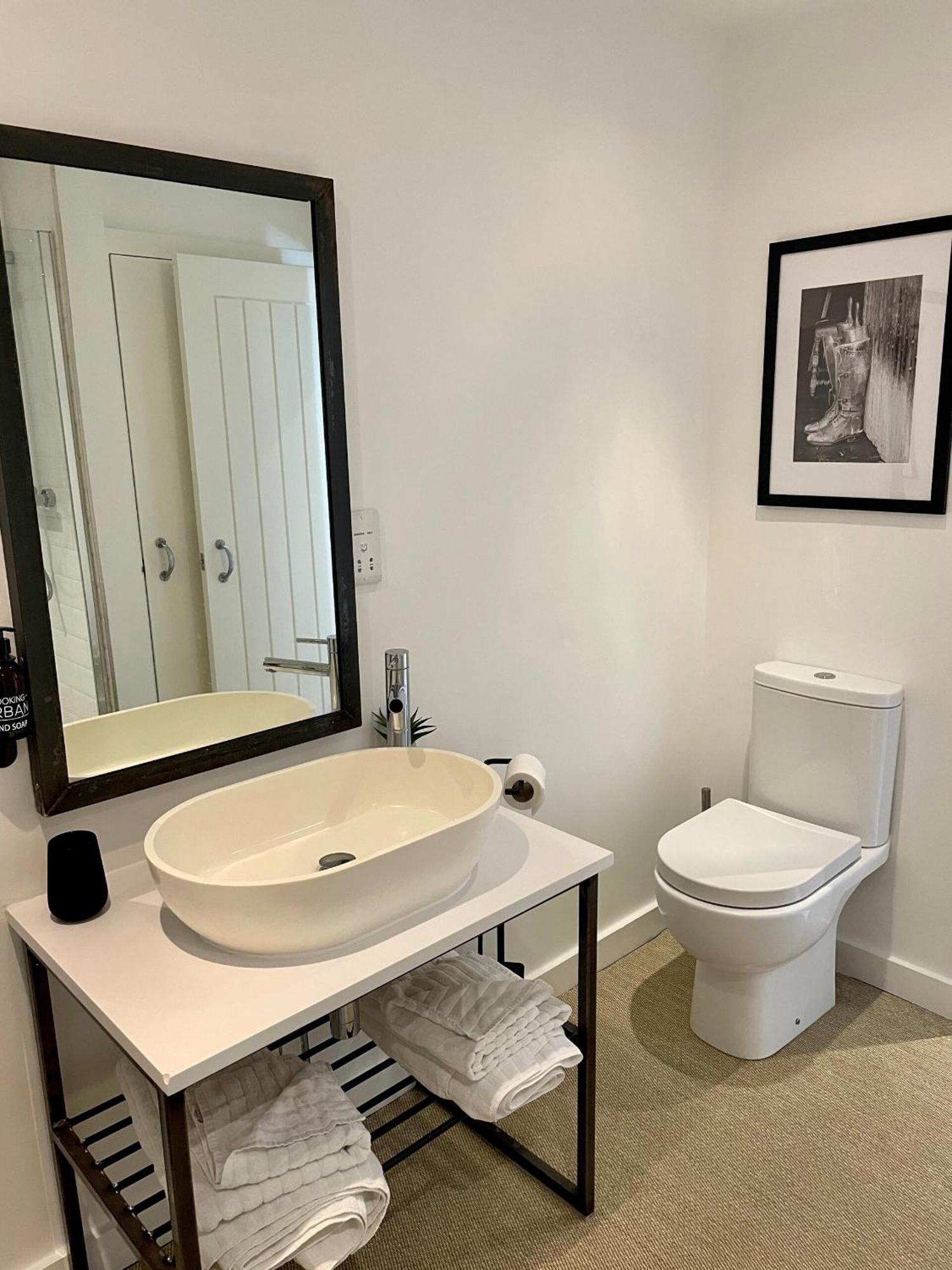 Booking Urban At Stisted Брэйнтри Номер фото